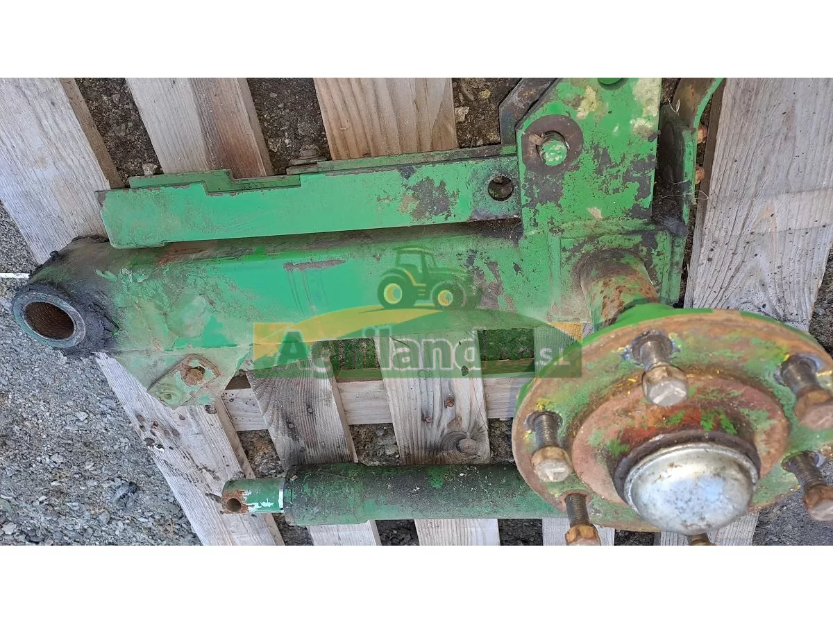 BRAS SUPPORT DE ROUE DROITE ET GAUCHE AVEC MOYEU DE ROUE COMPLET LP : 1739