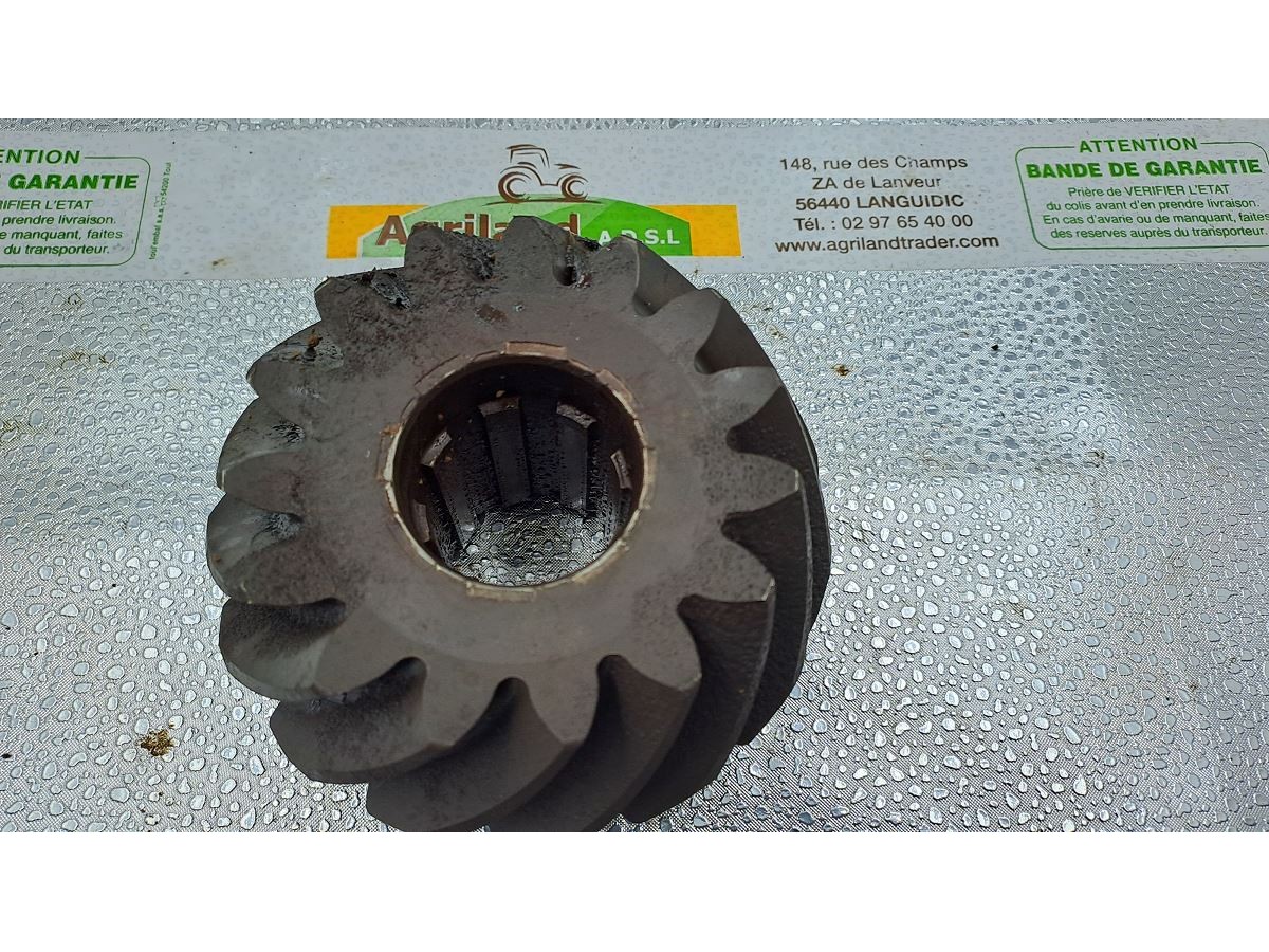PIGNON CONIQUE BOITIER Z15 LP : 647