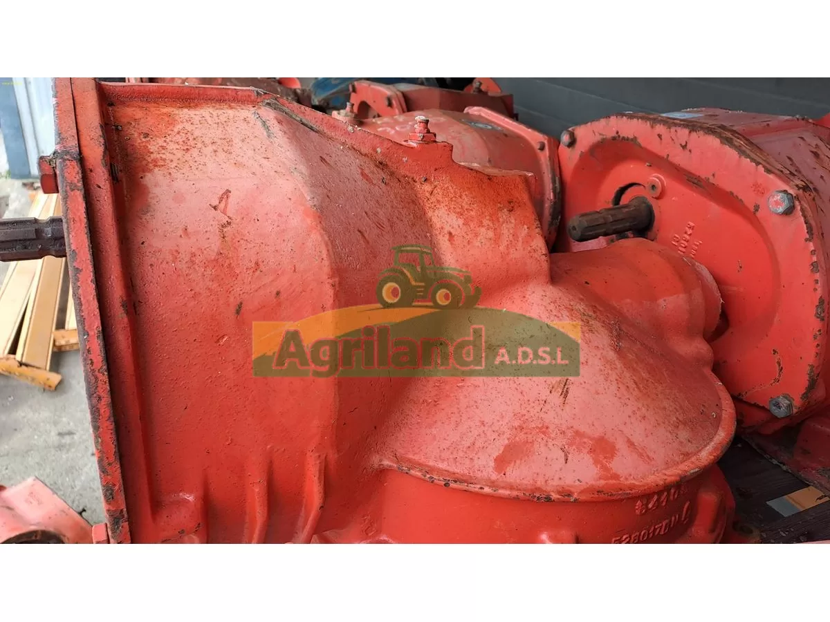 BOITIER DE HERSE ROTATIVE KUHN 1003 1004 LP : 536