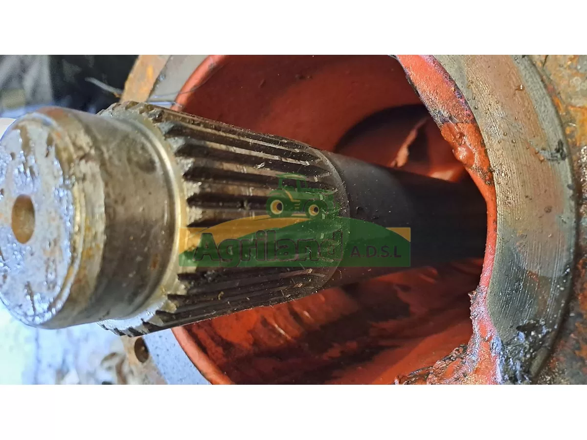 ARBRE DE ROUE ARRIERE D ET G LP : 805