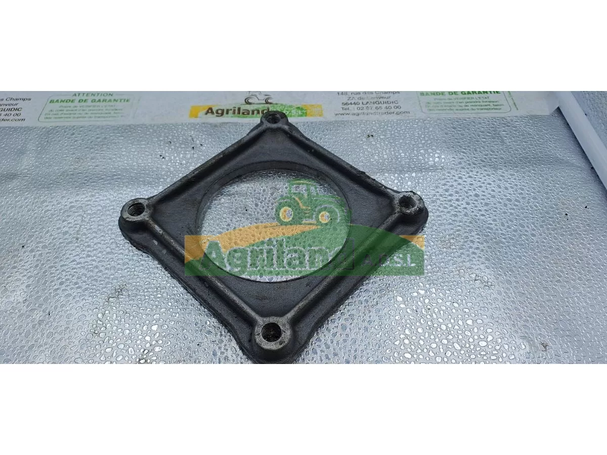 PALIER INTERIEUR INFERIEUR FILETE LATERAL ET CENTRAL LP : 1765