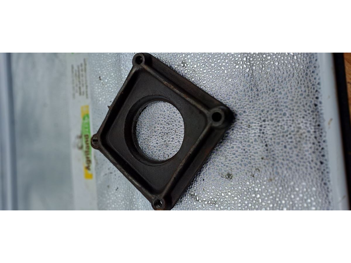 PALIER INFERIEUR INTERIEUR LATERAL FILETE LP : 444