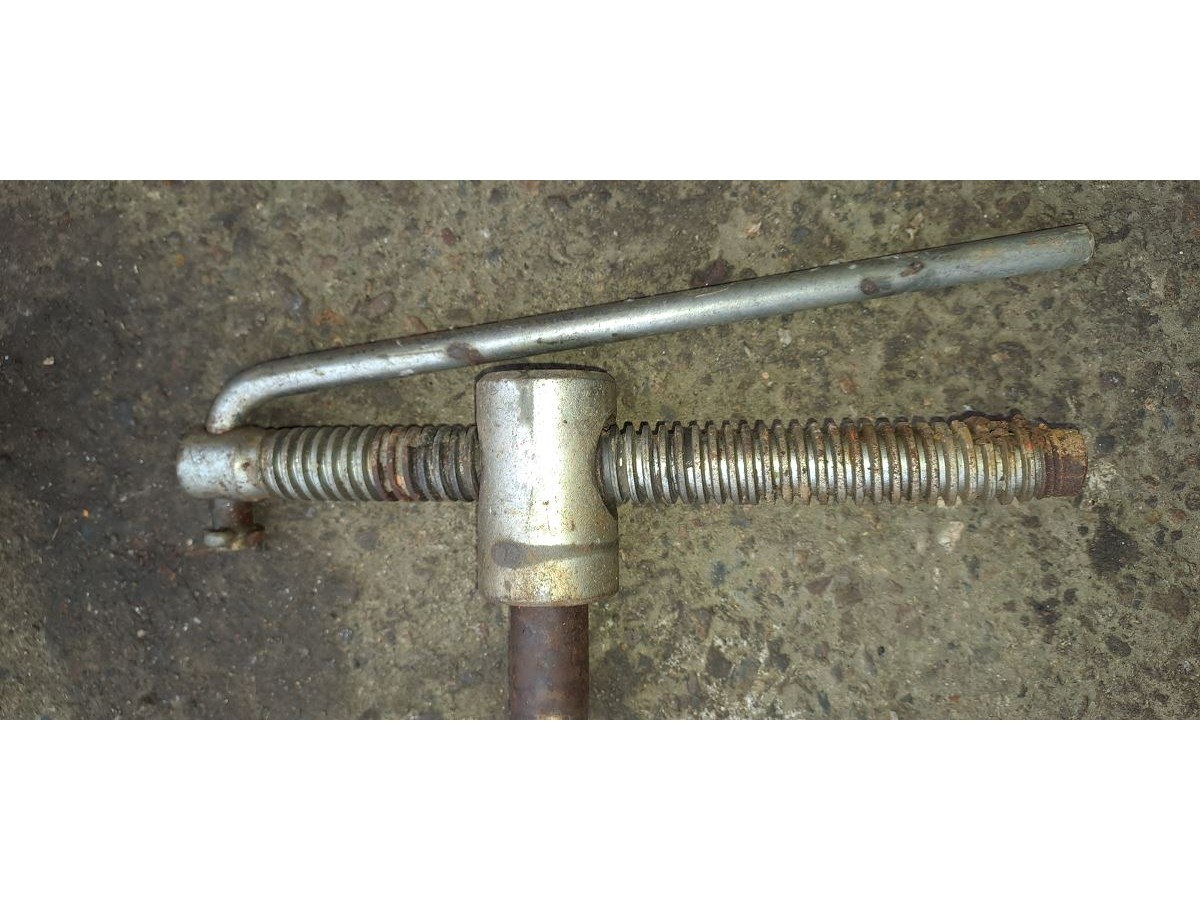 REGLAGE DE BARRE NIVELEUSE COMPLET DROIT ET GAUCHE  LP : 1827