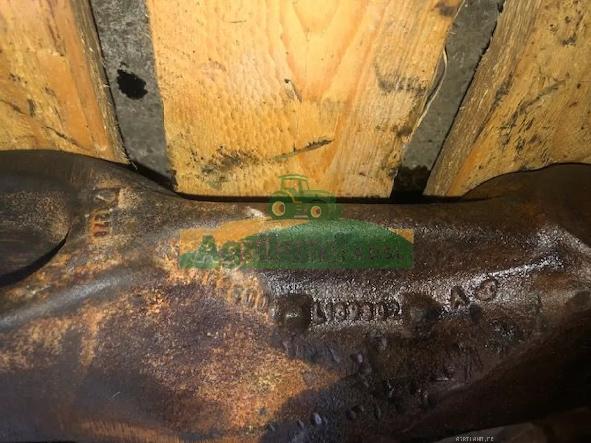 BRAS DE RELEVAGE ARR SUPERIEUR GAUCHE  LP : 1860