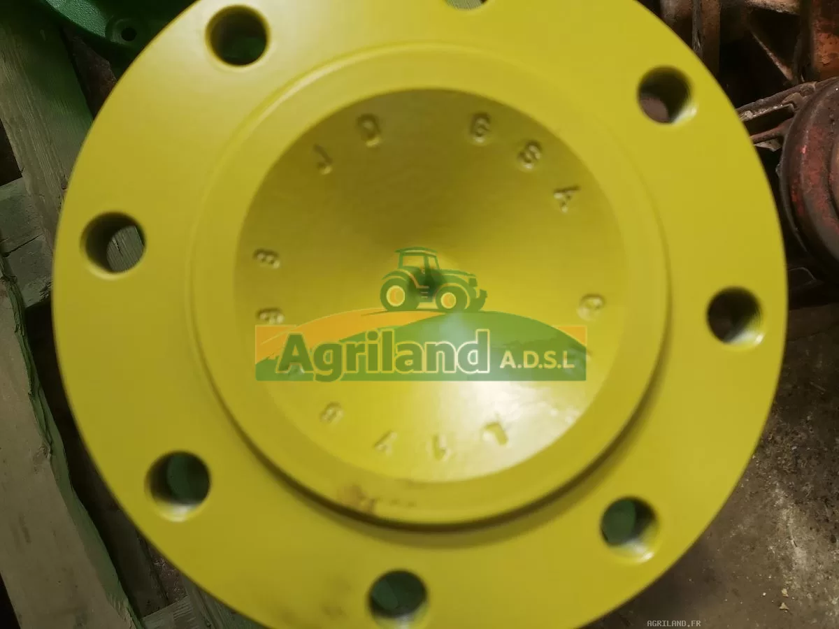 ARBRE DE ROUE ARRIERE DROITE ET GAUCHE LP : 1860