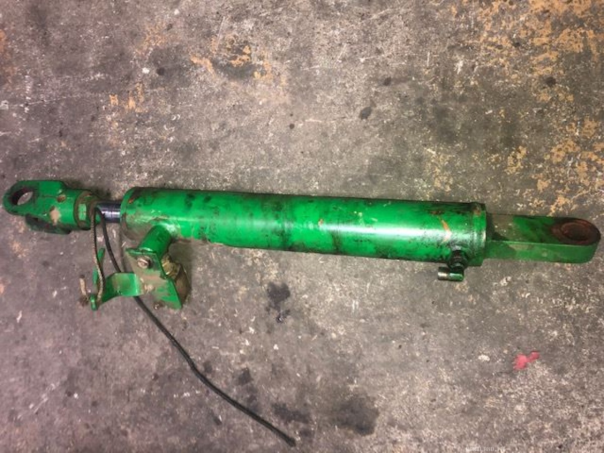 VERIN HYDRAULIQUE  LP : 1859