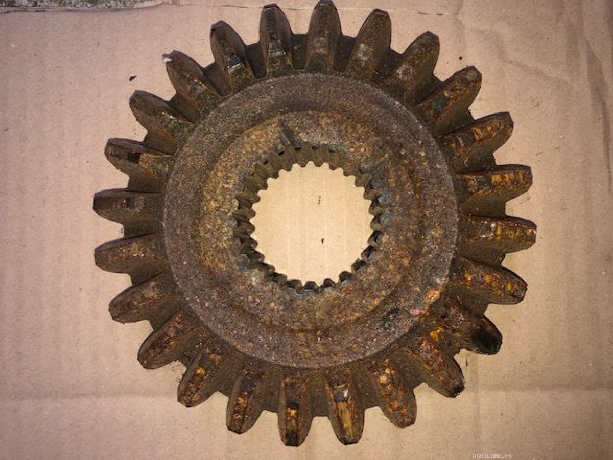 PIGNON DU COUPLE CONIQUE Z20 Z24 LP : 1233