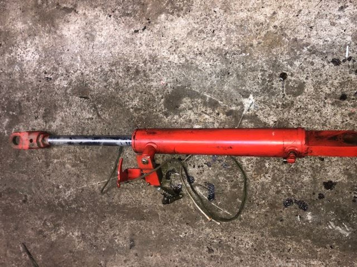 VERIN HYDRAULIQUE  LP : 877