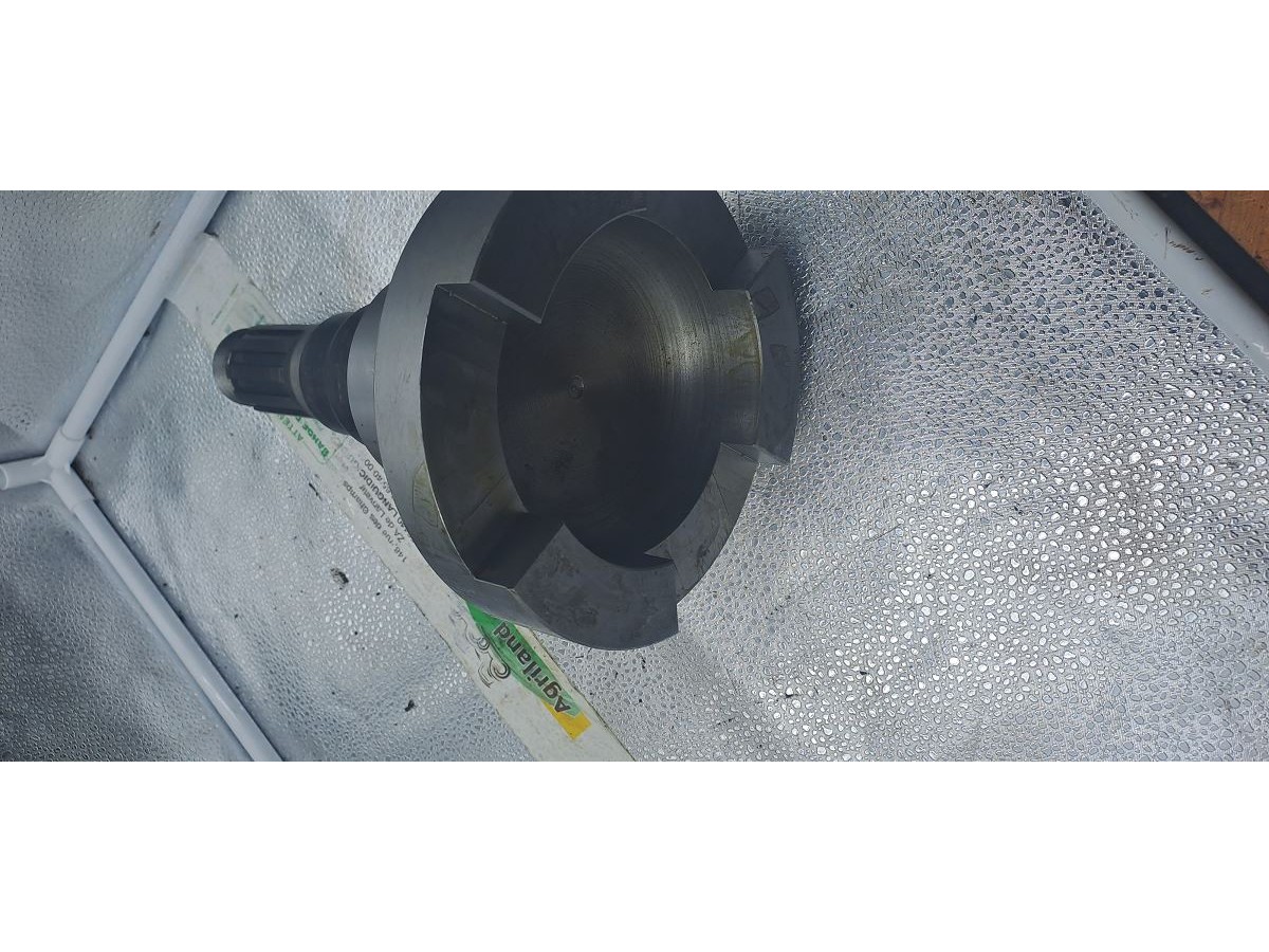 ARBRE DE SORTIE BOITIER HOWARD HK32 LP : 551