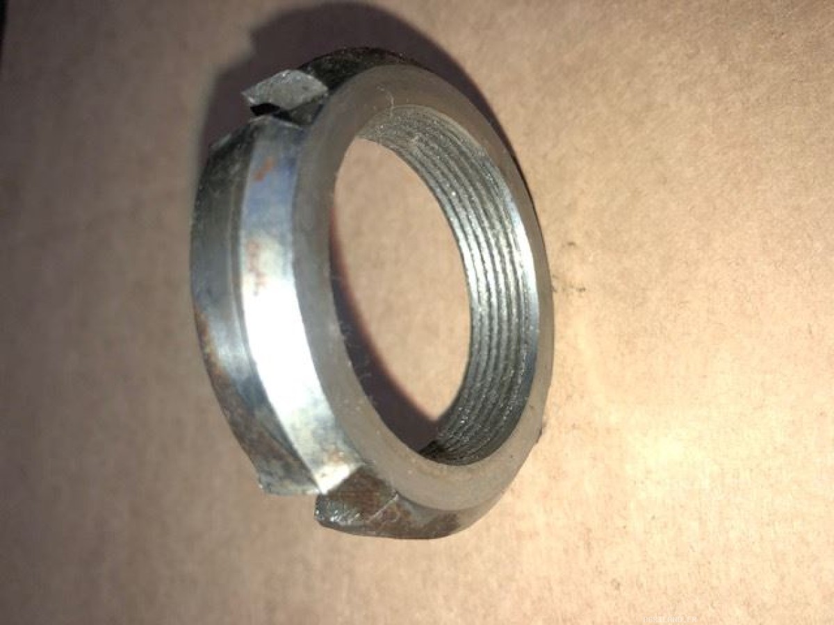 ECROU A CRENAUX LP : 1880