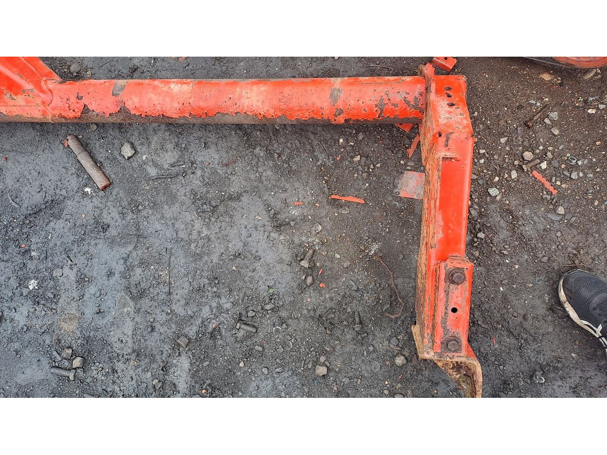 TUBE SUPPORT DE LAMIER LP : 1318