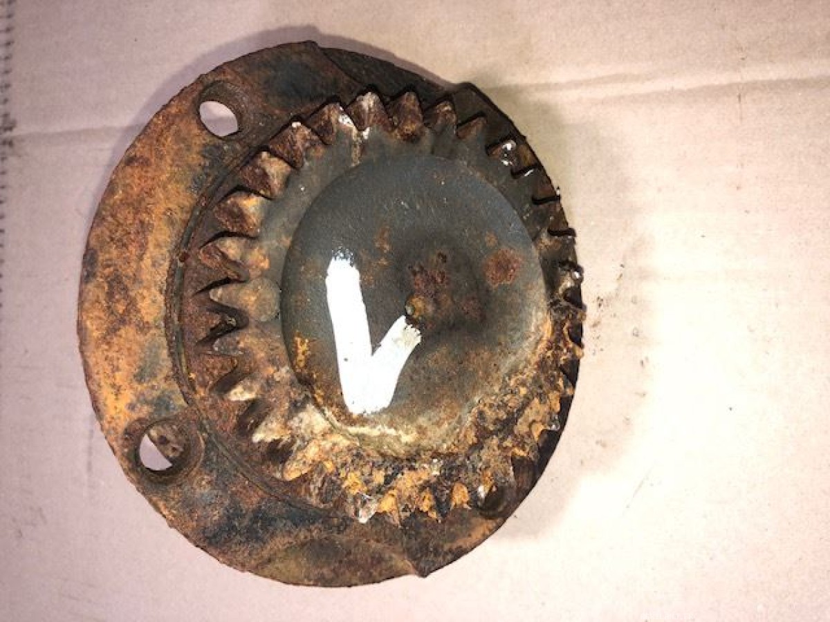 PALIER MENANT( PIGNON Z30)  LP : 1318