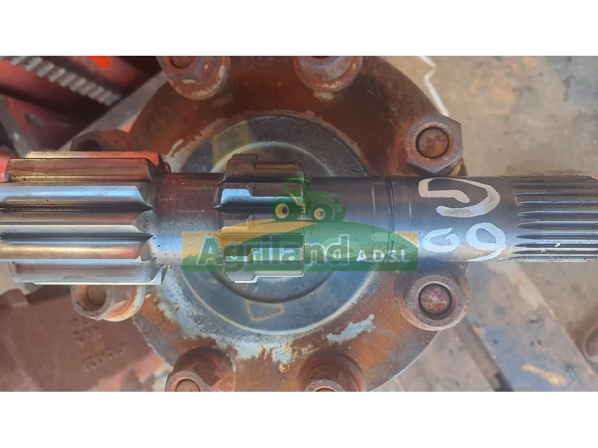 TROMPETTE ARRIERE AVEC RÉDUCTEUR , ARBRE  DE ROUE ET DEMI ARBRE 