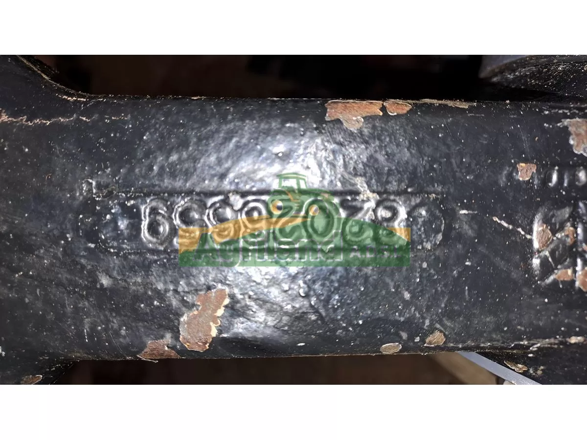 BLOC DE RELEVAGE SANS PISTONS SANS CHEMISE AVEC BRAS SUPERIEURE ET BIELLE