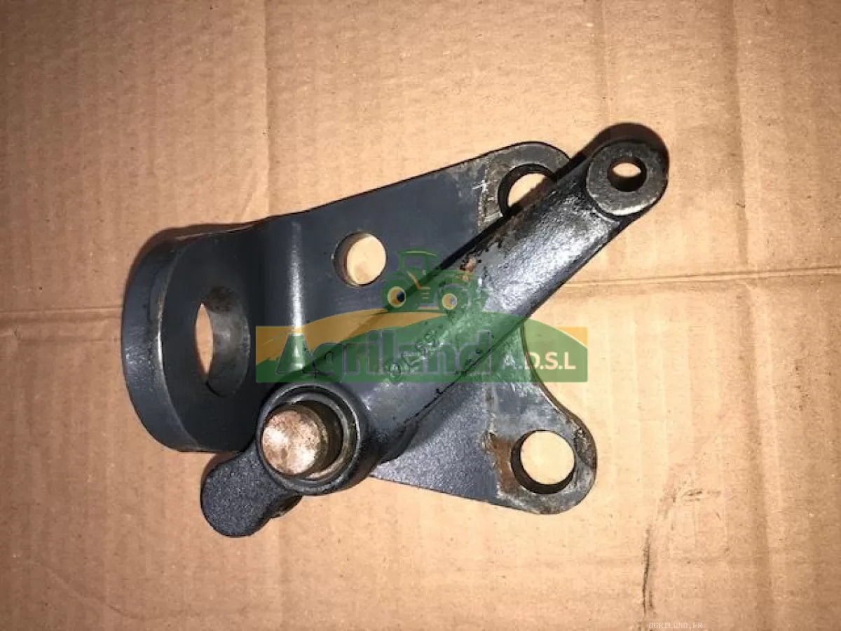 SUPPORT DE FREIN GAUCHE 