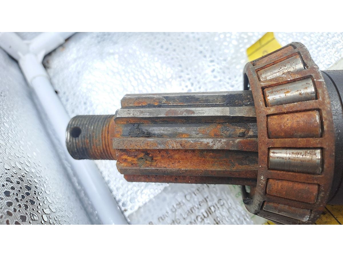 ARBRE PRIMAIRE AVEC SORTIE PTO ARRIERE