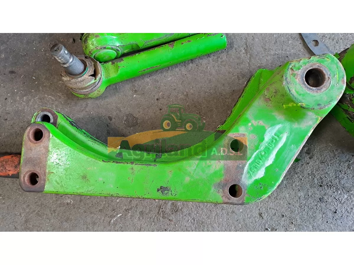 BIELLE DE DIRECTION AV DROITE ET AR GAUCHE