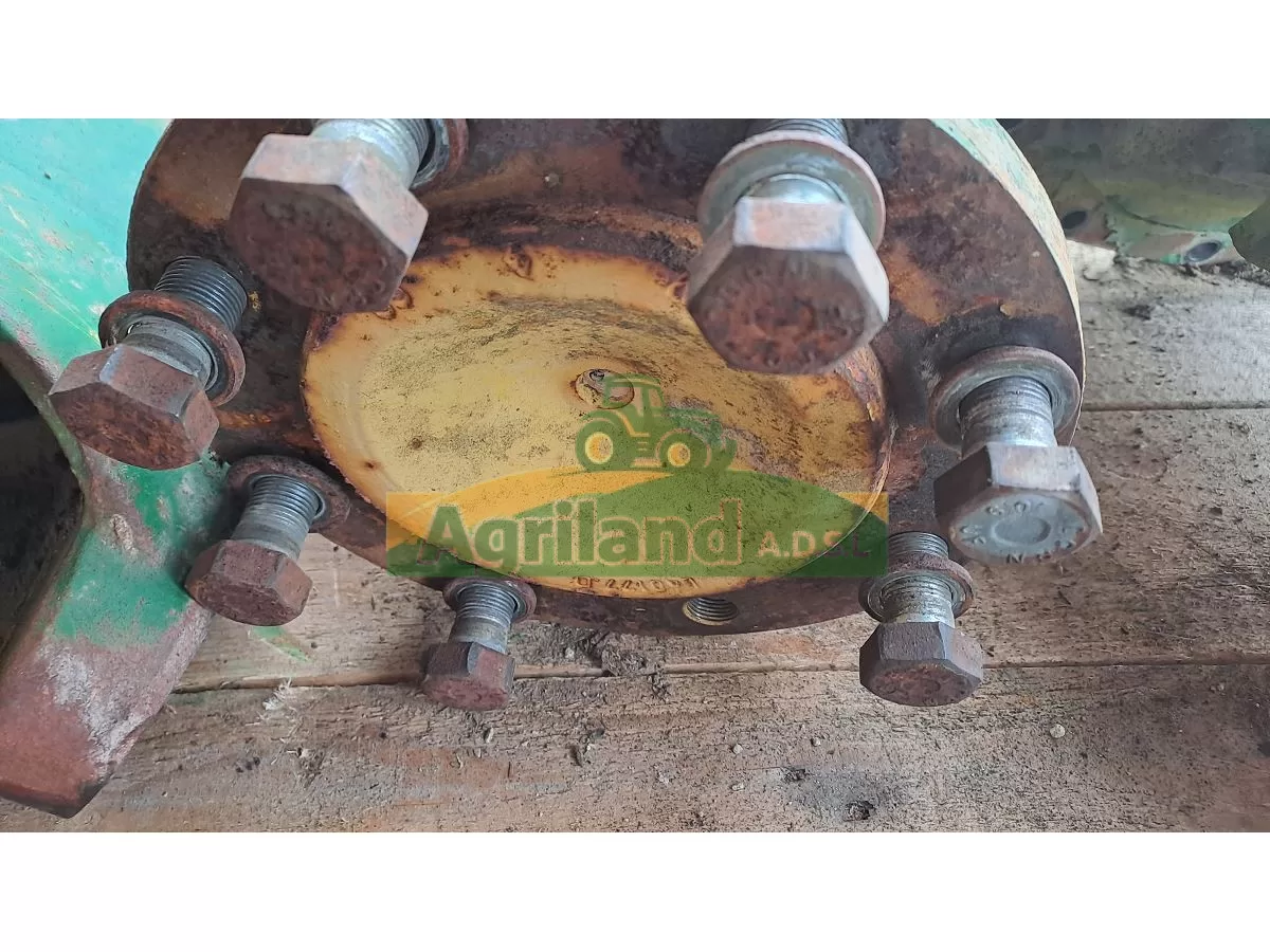 REDUCTEUR ARRIERE D ET G (PLANETAIRE Z26, PORTE SATELLITE, ARBRE DE ROUE, TROMPETTE