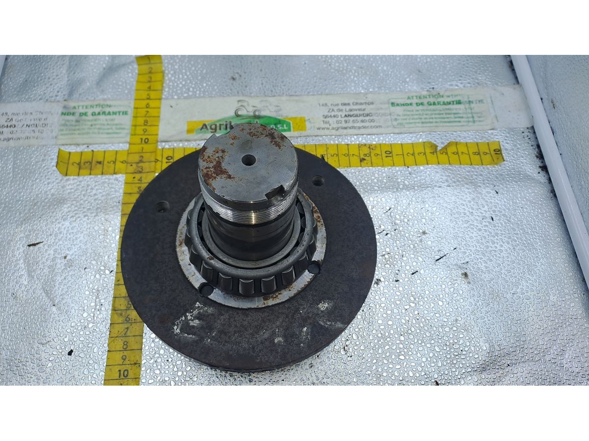 MOYEU FUSEE DE PIGNON LATERAL CENTRAL