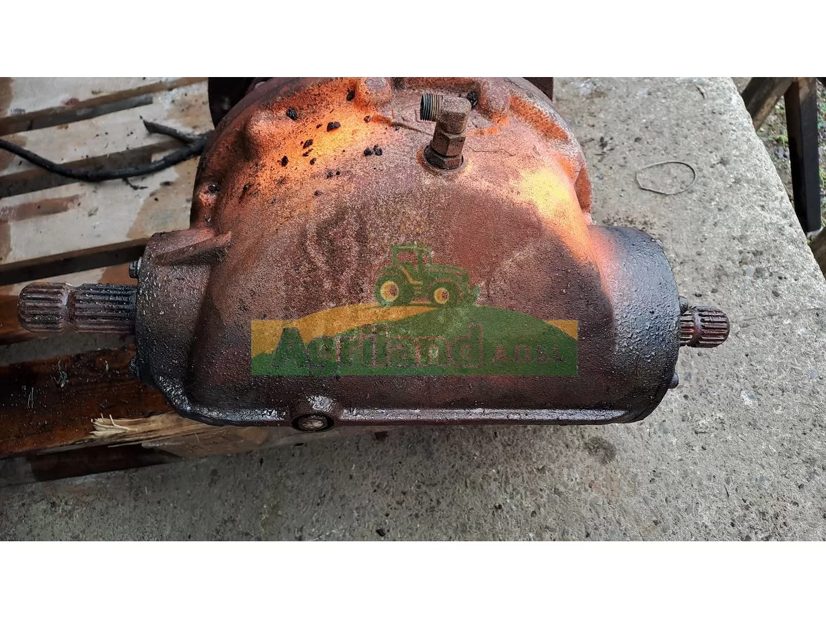 BOITIER MECANIQUE D ENTRAINEMENT DE LA VIS