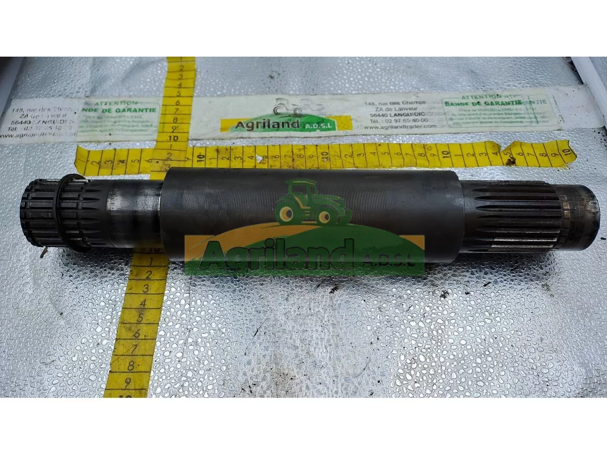 ARBRE SECONDAIRE DE BOITIER (WALTERSCHEID AVEC EMBRAYAGE INTEGRE)