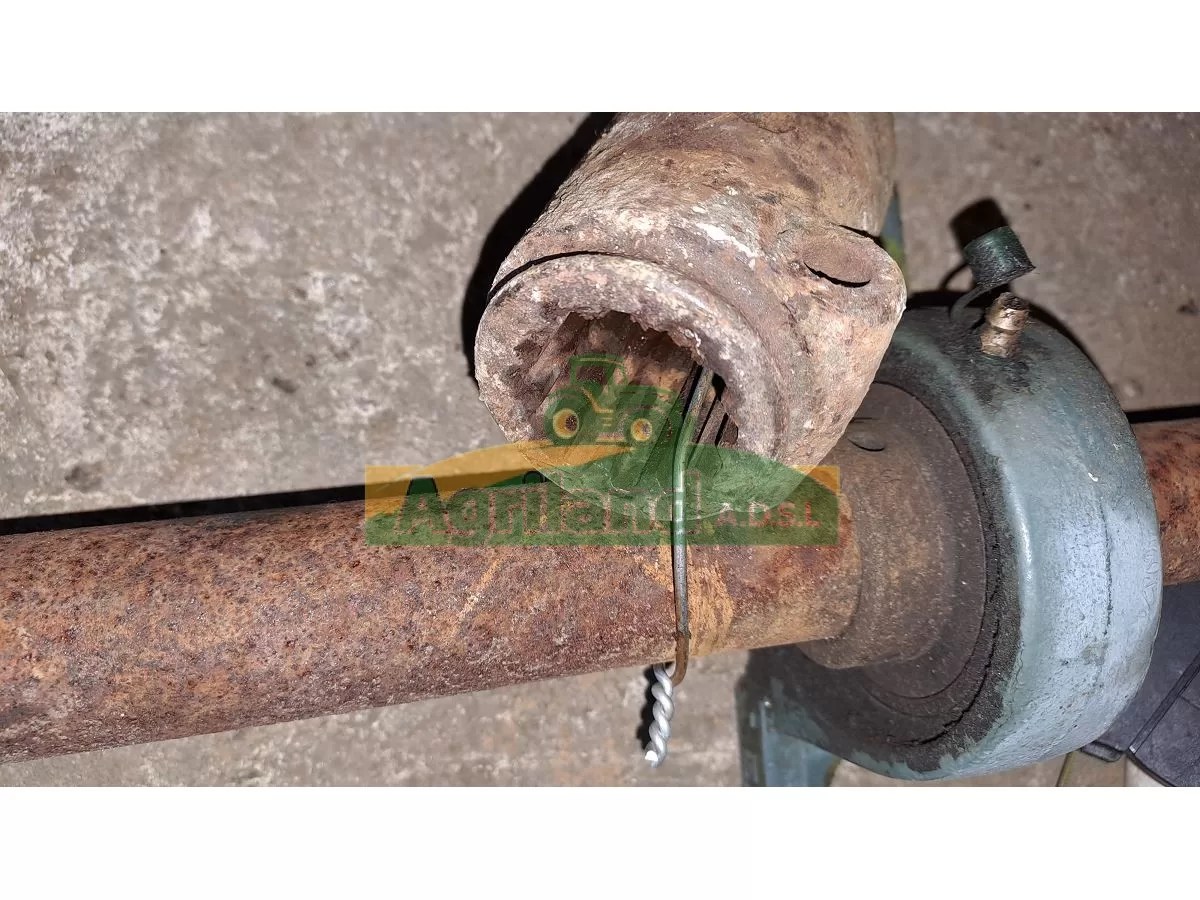 ARBRE DE TRANSFERT AVEC SA DOUILLE DE JONCTION L = 1.76 Z12