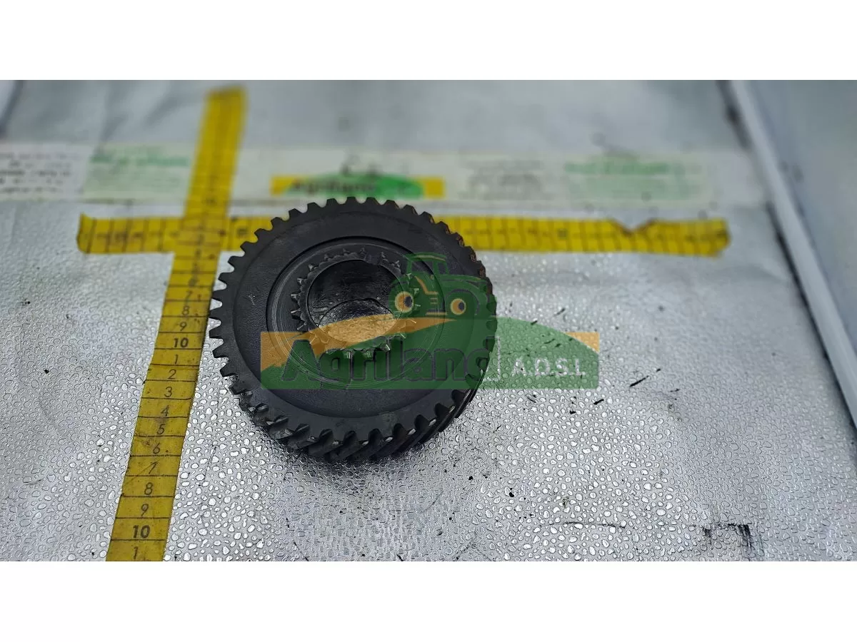 COUPLE CONIQUE PONT ARRIERE Z9/46 (ARBRE AVEC PIGNONS MONTE)