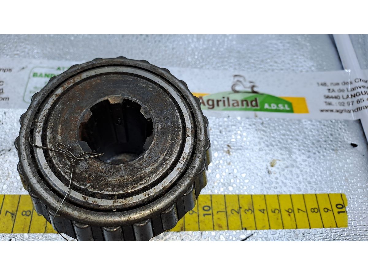 PIGNON MENANT DU COUPLE CONIQUE  Z10