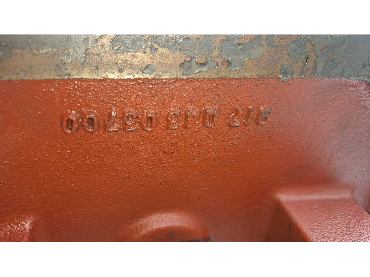 COUVERVCLE DE BOITIER ET FOURCHETTE DE COMMANDE