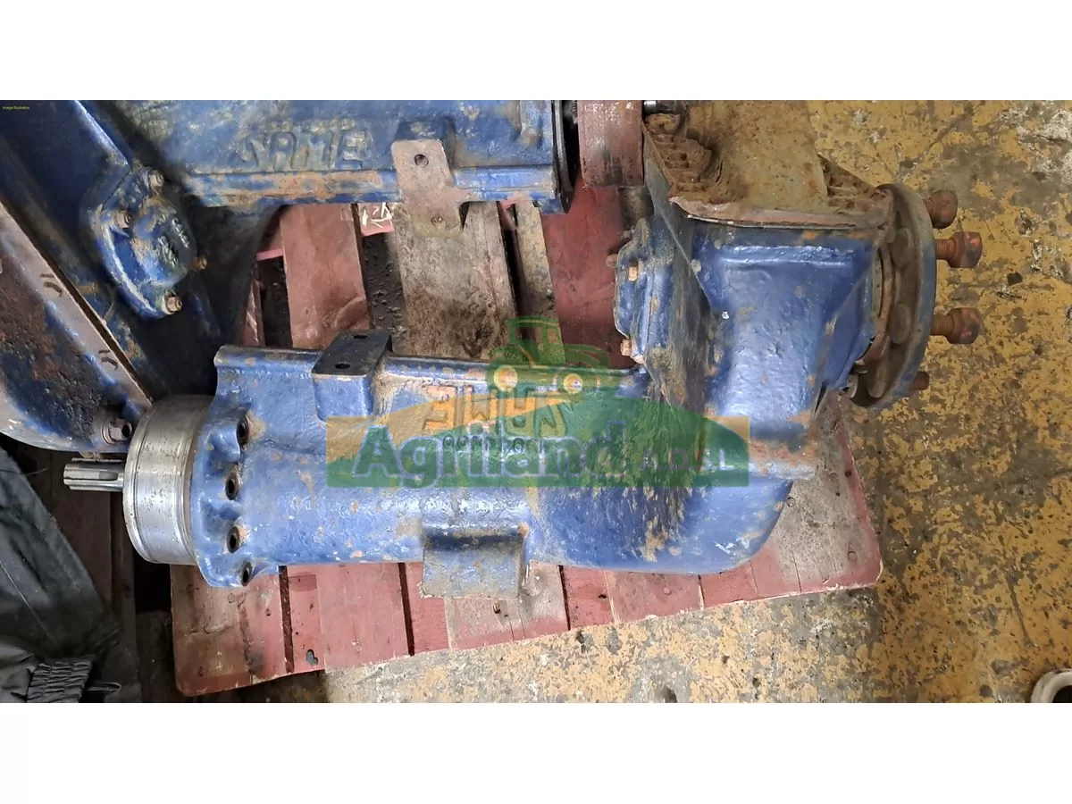 REDUCTEUR ARRIERE DROITE ET INCOMPLET AVEC TROMPETTE