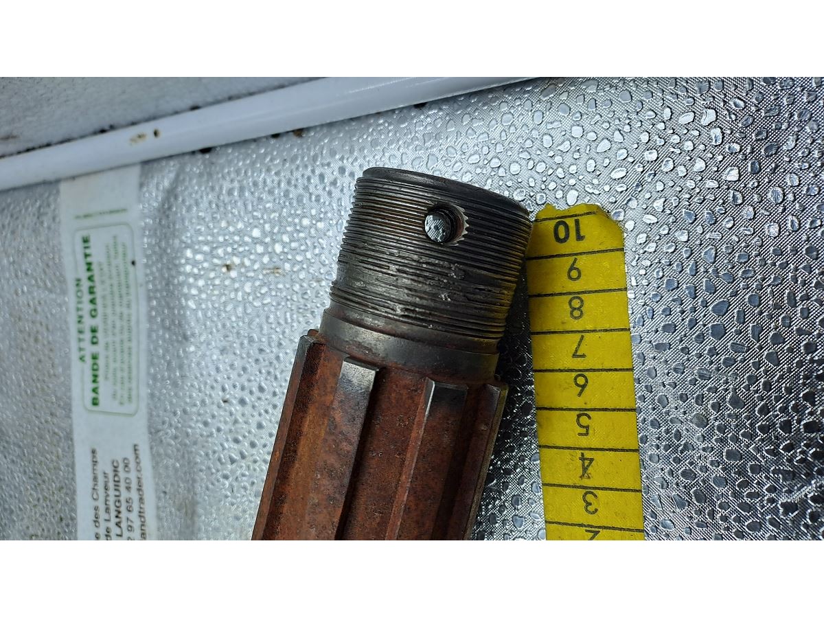 ARBRE VERTICAL DE BOITIER