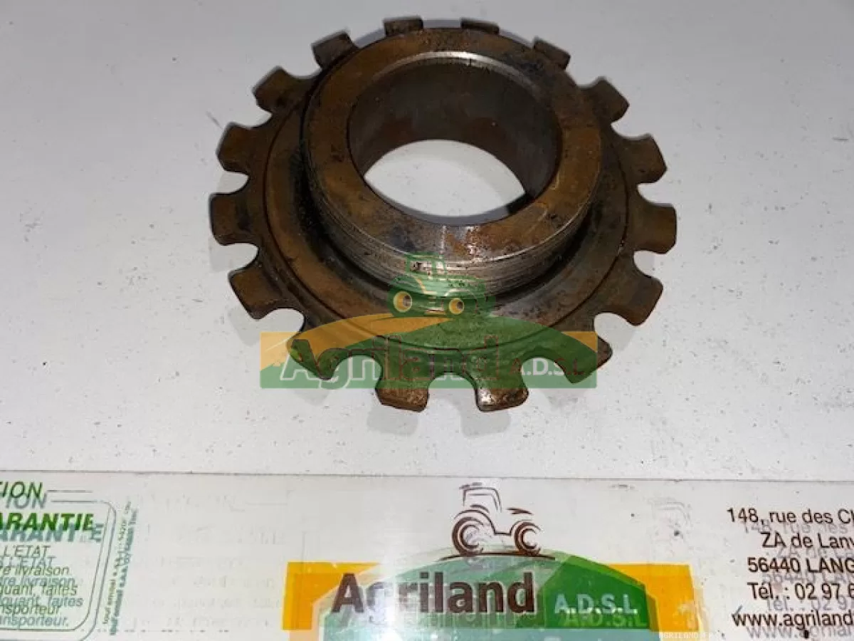 ECROU Z16 DE REDUCTEUR AVANT 