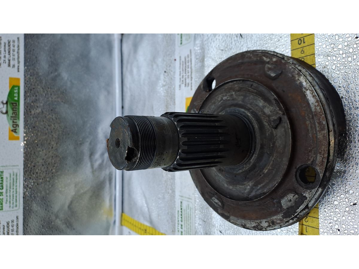 FUSEE DE ROTOR COTE GAUCHE (ENTRAINEMENT) 