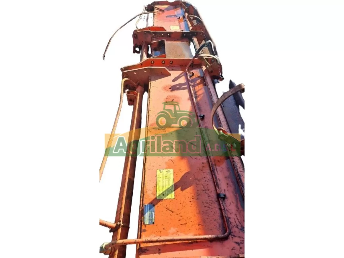 CHASSIS AVEC ATTELAGE AUTOMATIQUE