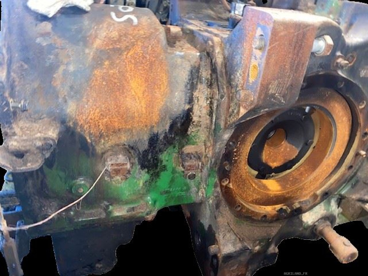 ENSEMBLE CARTER DE  PONT ARRIERE ET CARTER DE BOITE DE GAMME COMPLET 