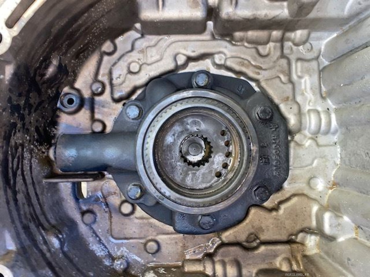 COUVERCLE DU CARTER DE BOITE POWERQUAD AVEC CORPS DE POMPE