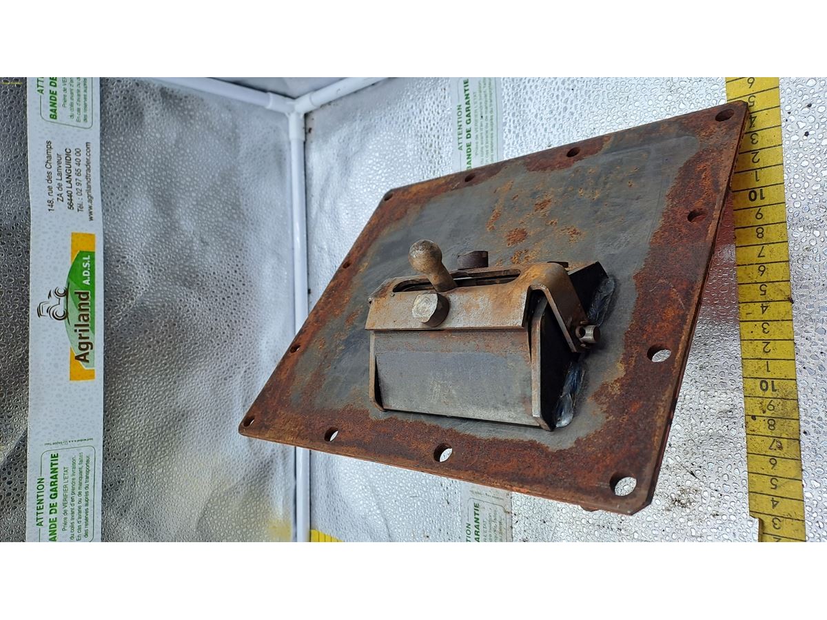 COUVERCLE DE BOITIER AVEC LEVIER DE VITESSE