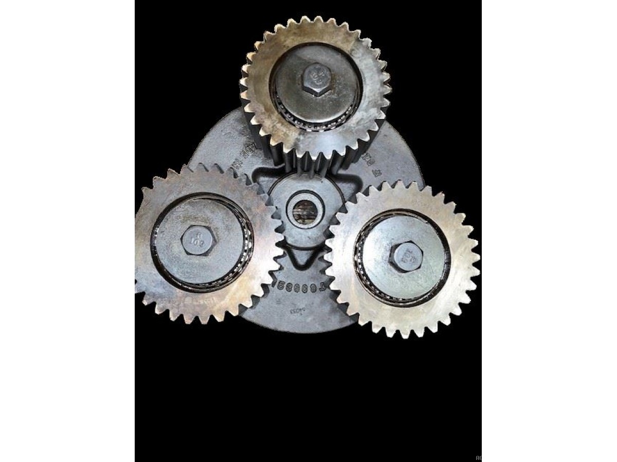 PORTE SATELLITES + SATELLITES DE  REDUCTEUR ARRIERE 