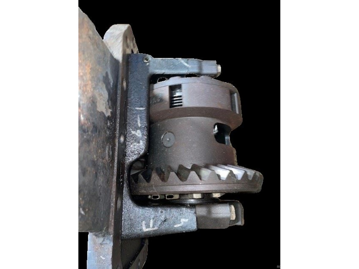 ENSEMBLE DIFFERENTIEL , COUPLE CONIQUE Z11/28 ET NEZ DE PONT AV 