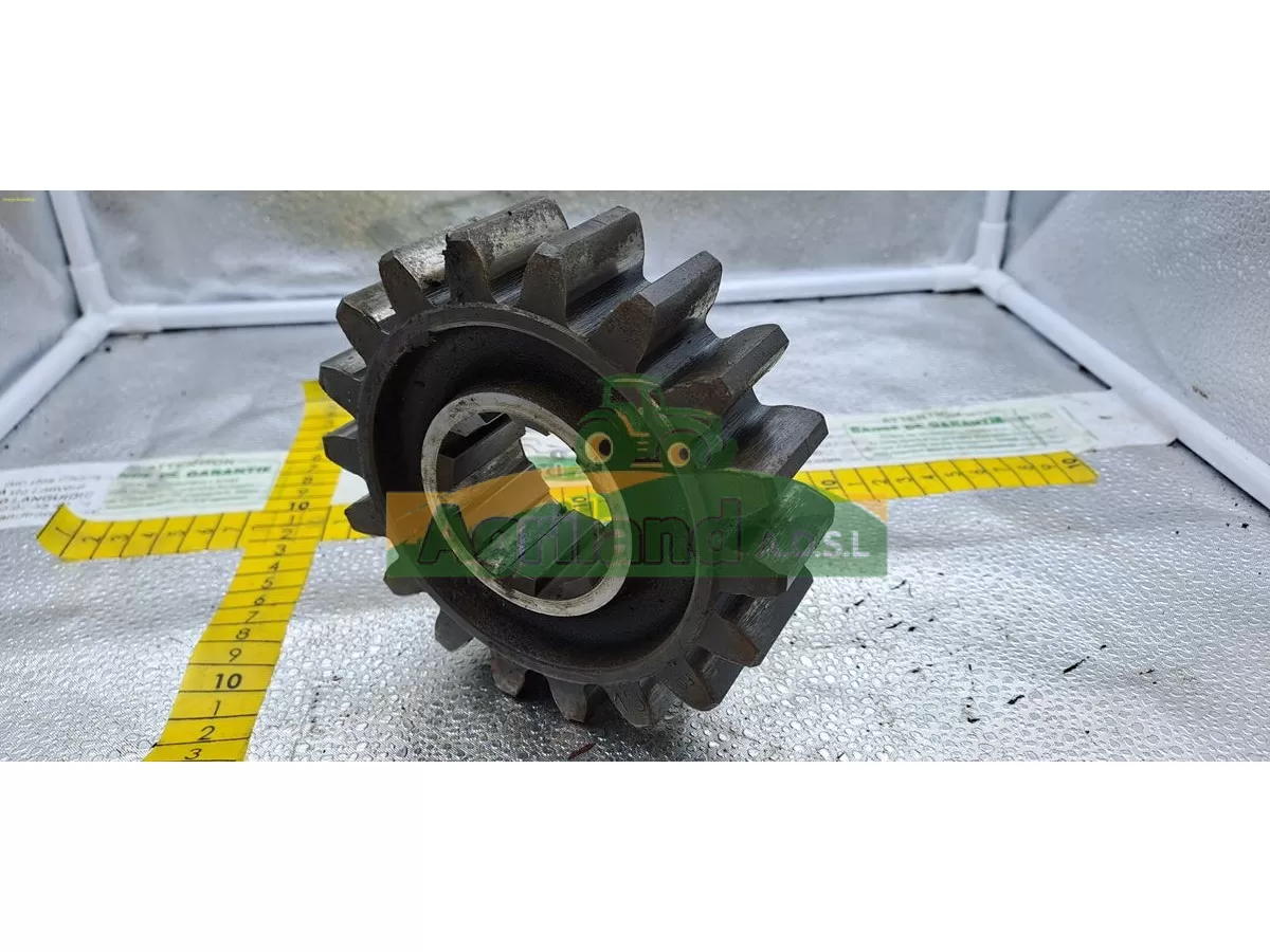 PIGNON DE BOITIER Z18 
