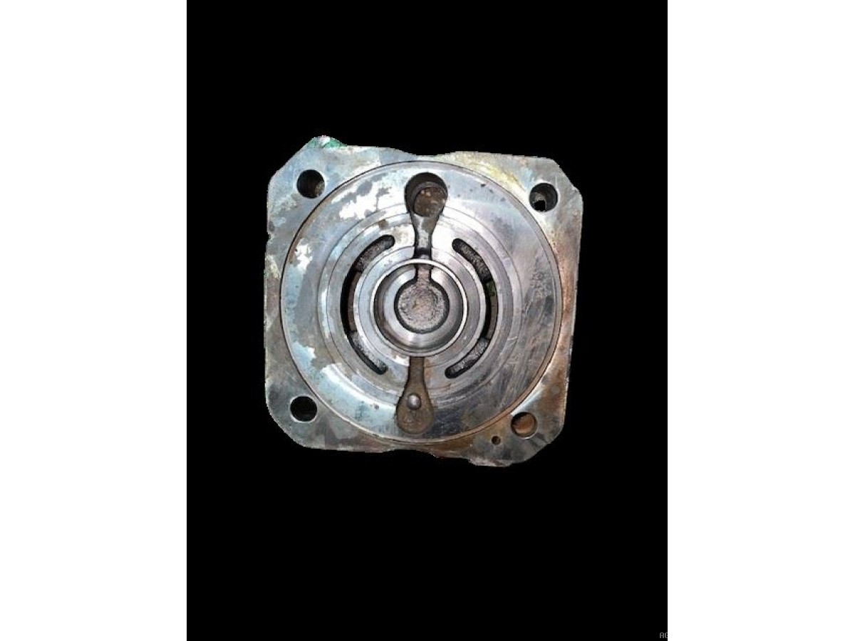 SUPPORT DE POMPE HYD