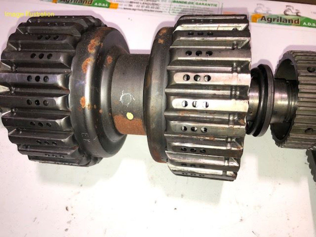ARBRE DE TRANSMISSION AVEC PIGNON Z70