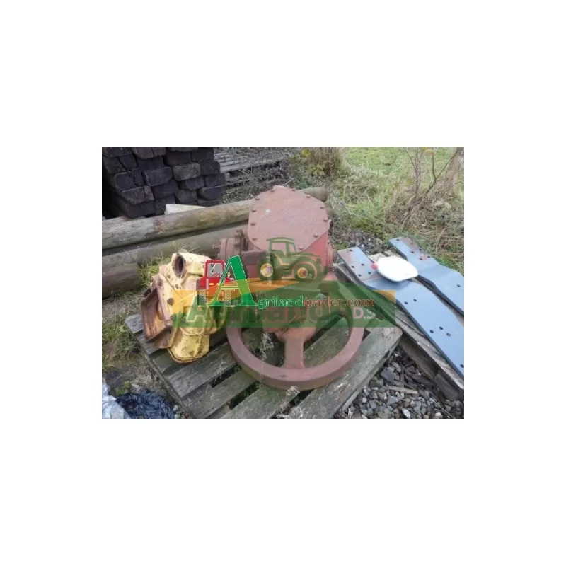 HESSTON Boitier Heston 4700