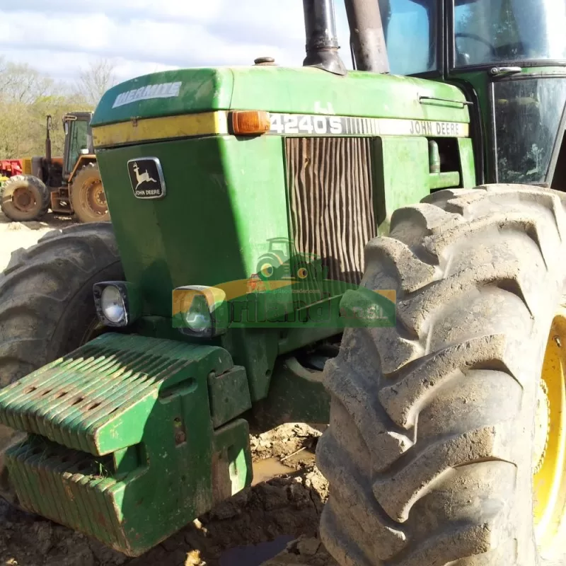 John Deere 4240S
