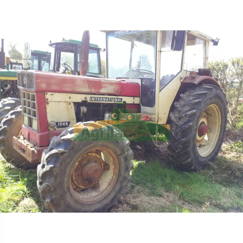 INTERNATIONAL Tracteur Ih 1046