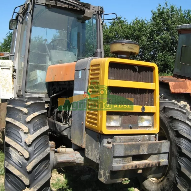 RENAULT Tracteur 110 14