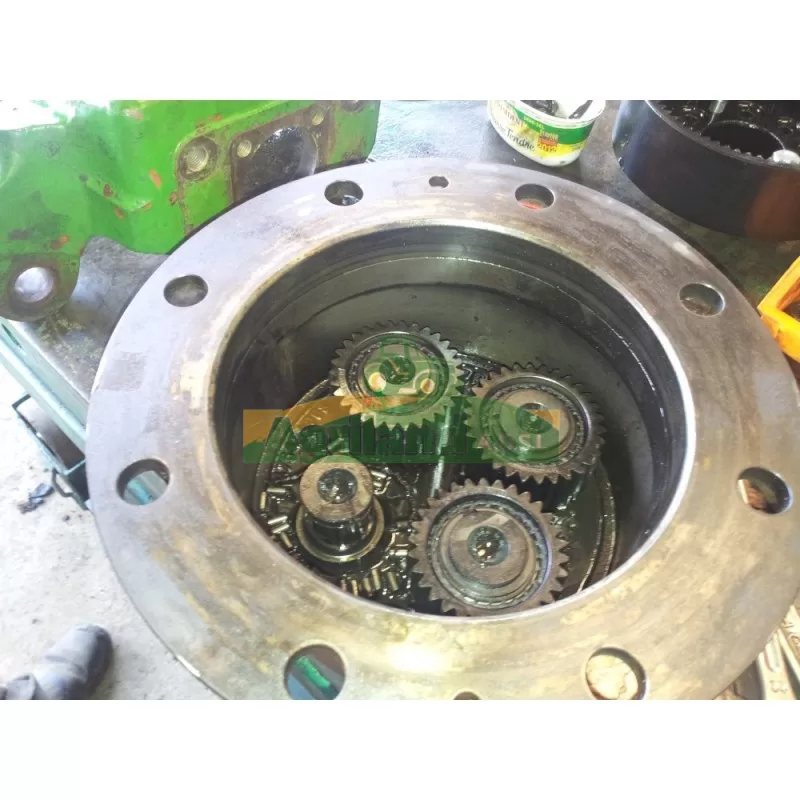 JOHN DEERE Reducteur Pont Avant Zf