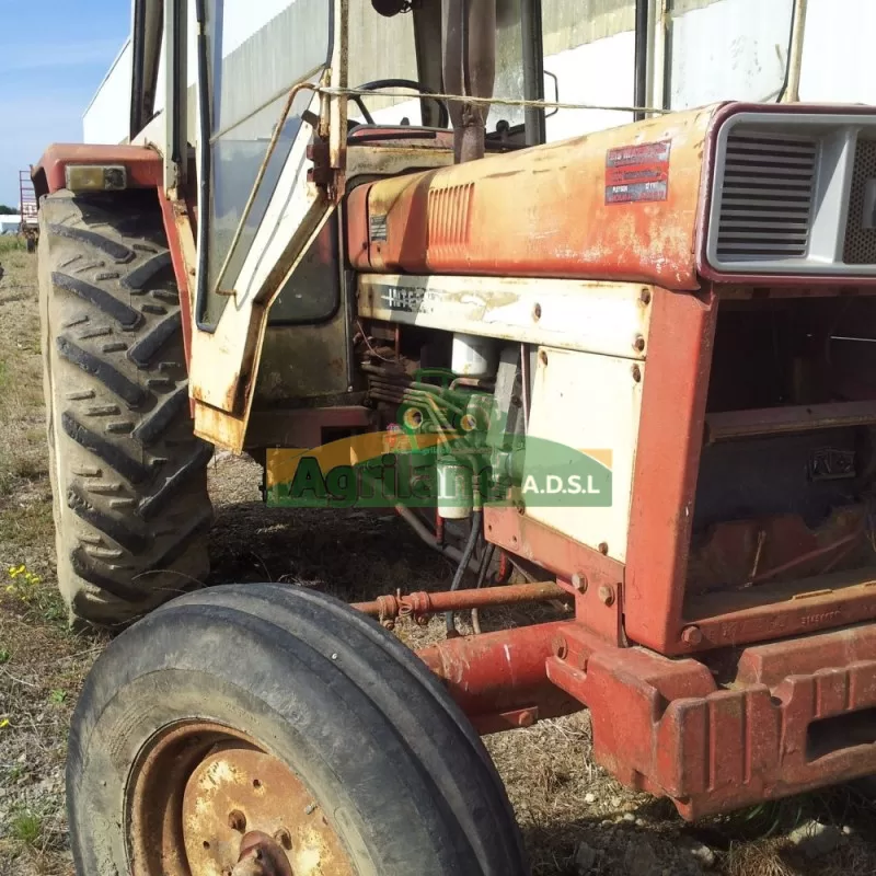 INTERNATIONAL Tracteur Ih 745