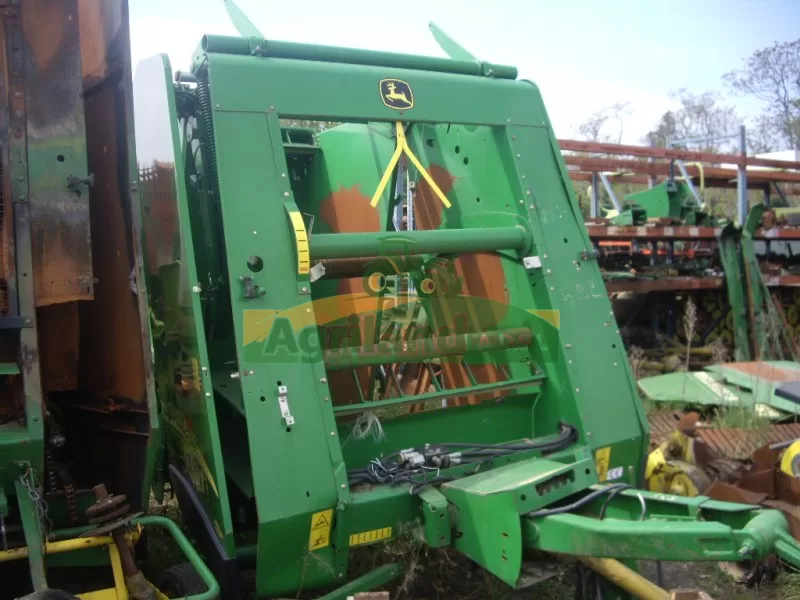 Round Baller John Deere 592
