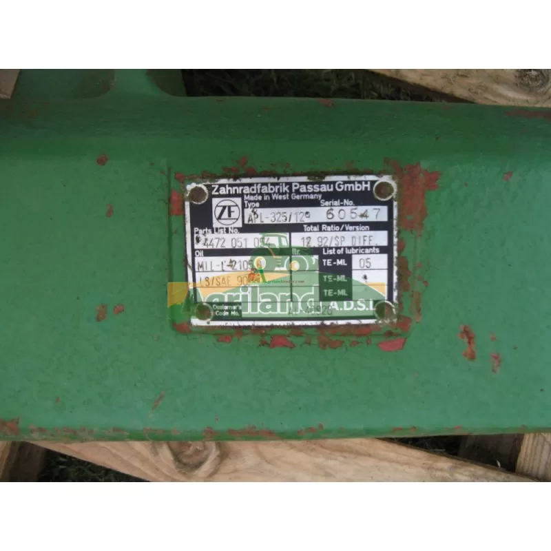 JOHN DEERE Pont Avant Apl 325